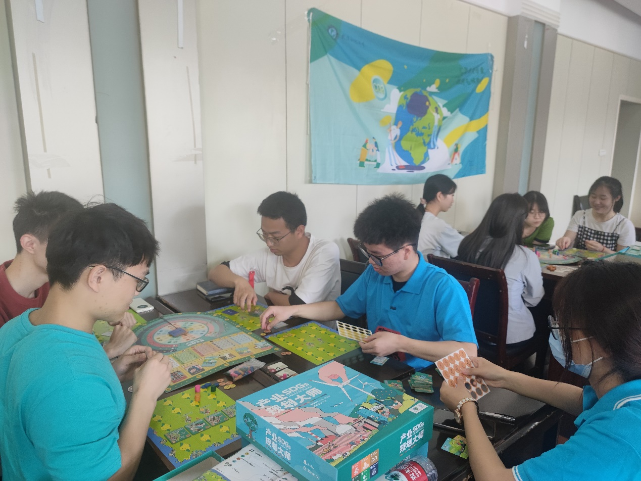 yL23411永利官网登录资源与环境工程学院举办桌游科普活动：以桌游形式传达双碳理念